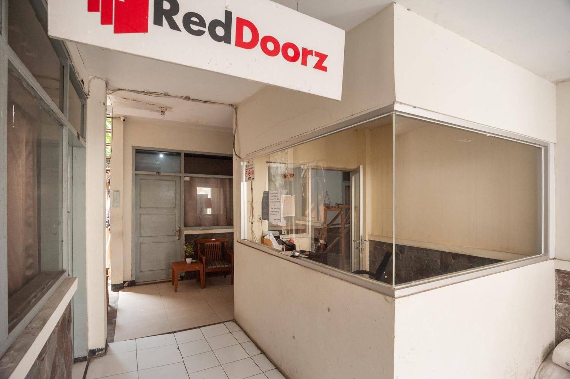 Reddoorz Plus Near Rs Pmi Bogor Eksteriør billede