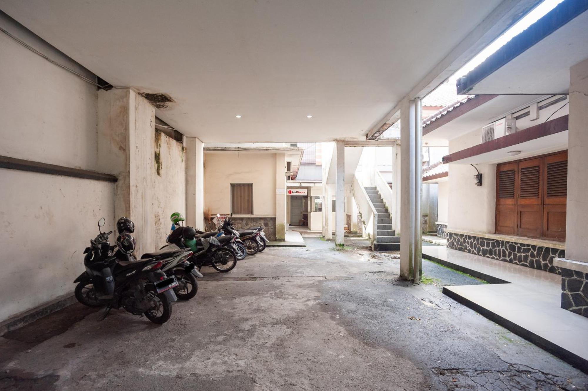 Reddoorz Plus Near Rs Pmi Bogor Eksteriør billede