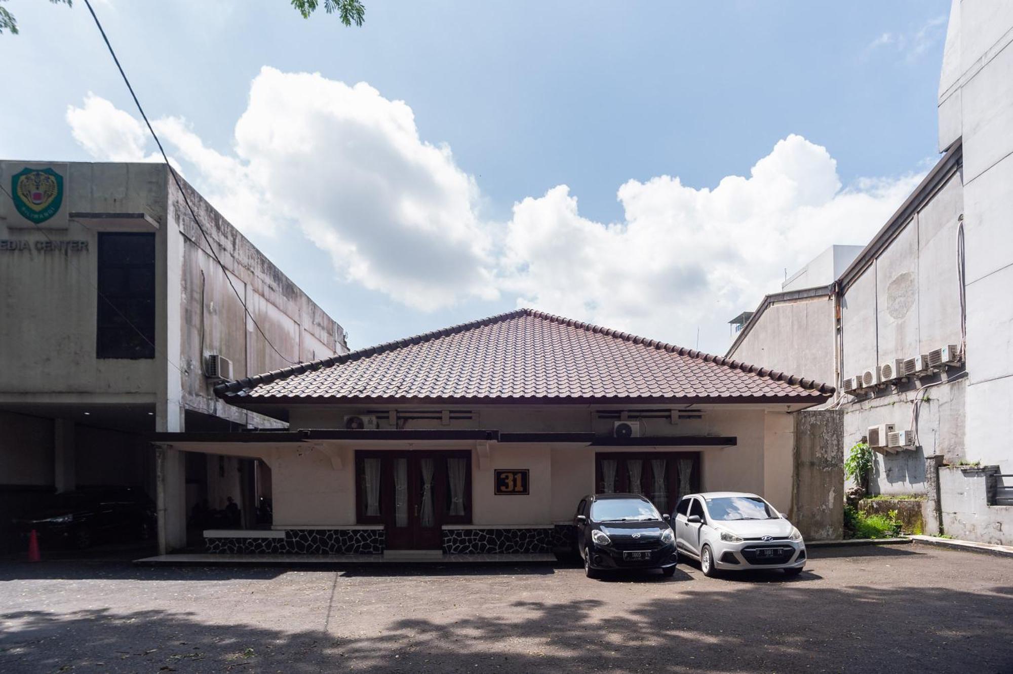 Reddoorz Plus Near Rs Pmi Bogor Eksteriør billede