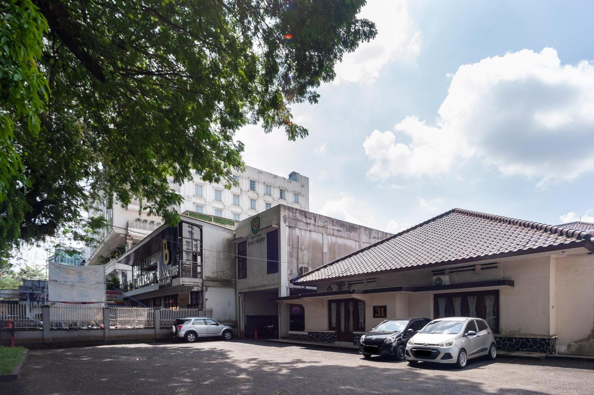 Reddoorz Plus Near Rs Pmi Bogor Eksteriør billede